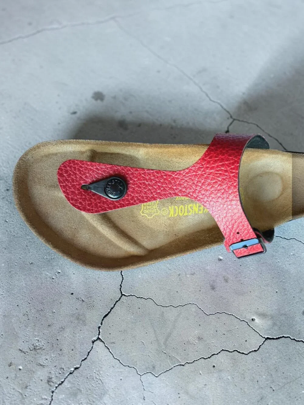 Birkenstock Gizeh Red Maroon Grain Leather Thong Sandals Women's Size 7 EU 38 - Picture 7 of 12